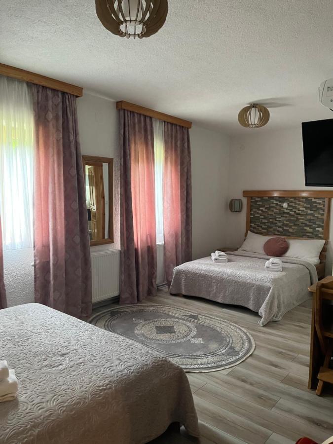 Plitvička Jezera Rustic Inn River 2 מראה חיצוני תמונה